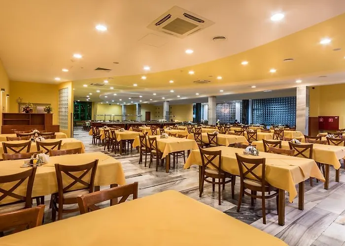 Interferie Chalkozyn W Kolobrzegu 2* 코워브제크